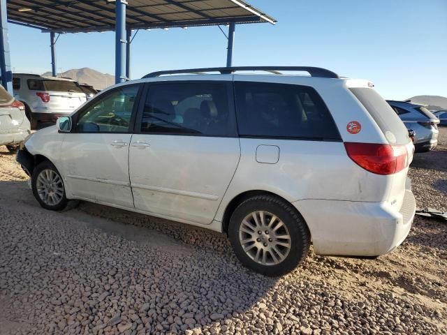 2010 Toyota Sienna XLE