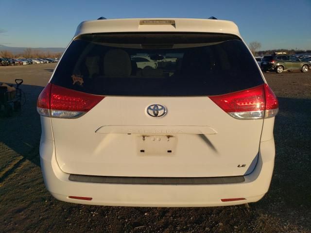 2014 Toyota Sienna LE