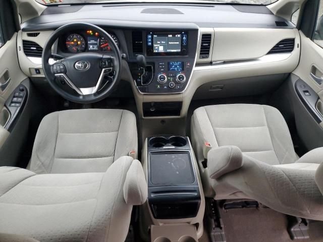 2015 Toyota Sienna LE