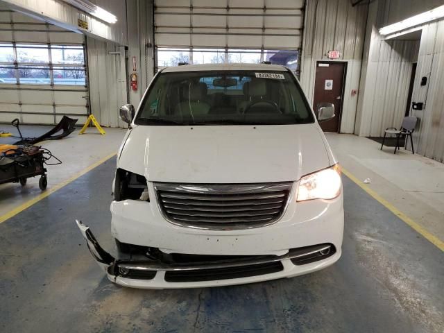 2015 Chrysler Town & Country Touring L