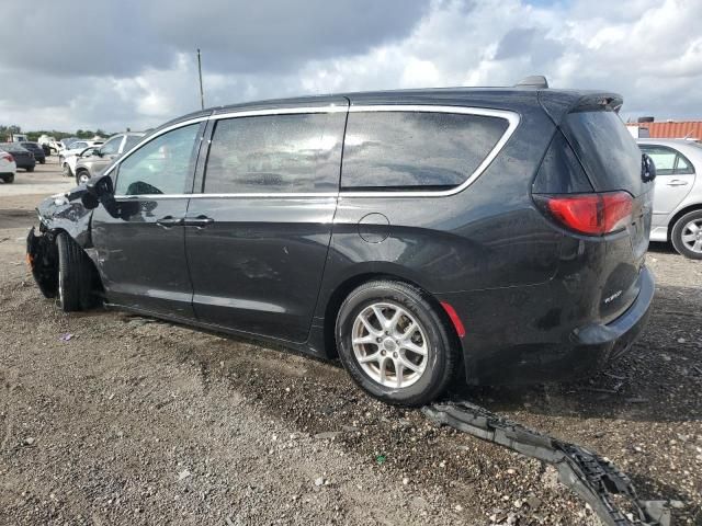 2024 Chrysler Voyager LX