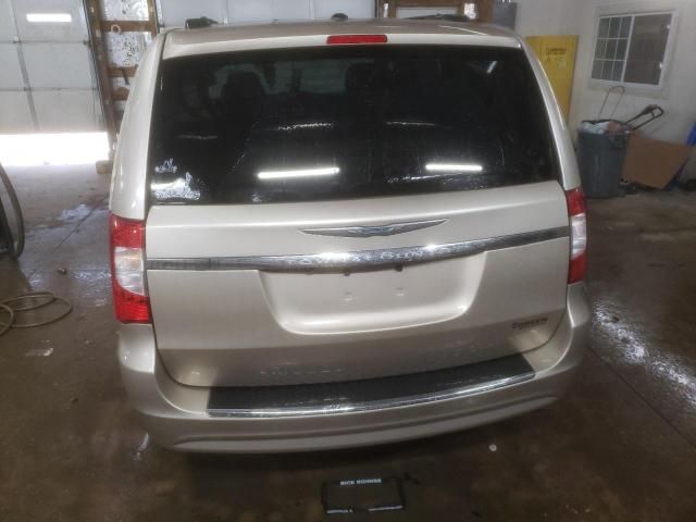 2016 Chrysler Town & Country Touring