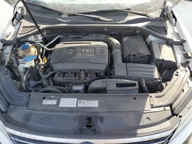 2016 Volkswagen Passat SE