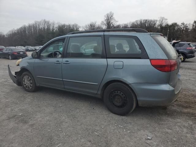 2004 Toyota Sienna CE