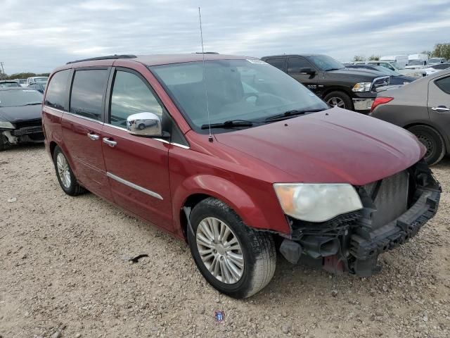 2012 Chrysler Town & Country Touring L