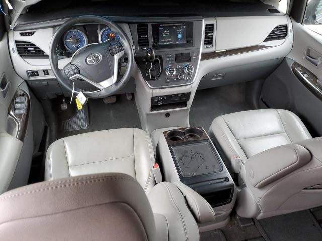 2015 Toyota Sienna XLE