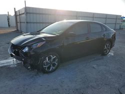 Carros salvage a la venta en subasta: 2021 KIA Forte FE