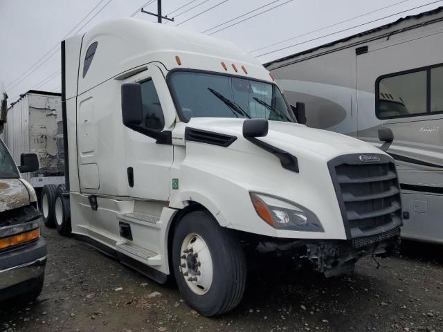 2022 Freightliner Cascadia 126