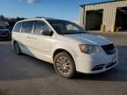 2015 Chrysler Town & Country Touring L