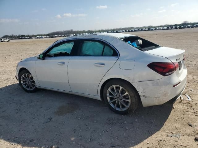 2019 Mercedes-Benz A 220