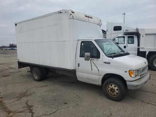 1999 Ford Econoline E350 Super Duty Commercial Cutaway Van