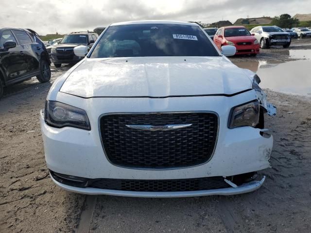 2016 Chrysler 300 S