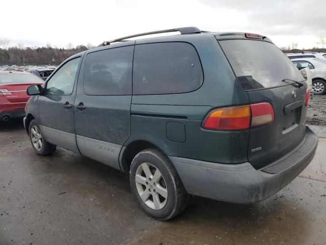 2001 Toyota Sienna CE