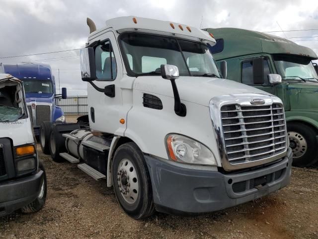 2016 Freightliner Cascadia 113