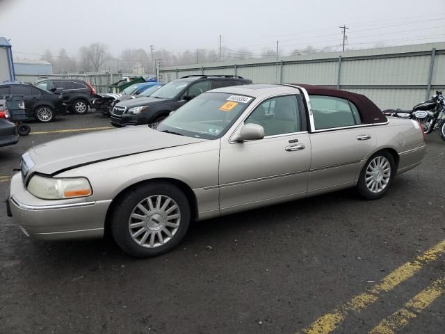 2003 Lincoln Town Car Signature