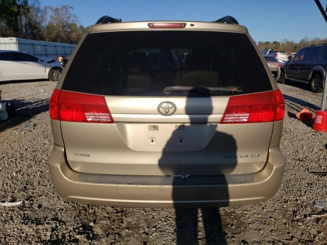 2004 Toyota Sienna XLE