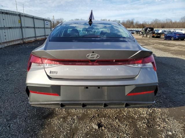 2024 Hyundai Elantra SE