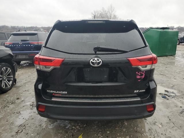 2017 Toyota Highlander SE