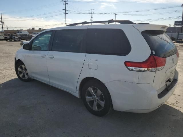 2014 Toyota Sienna LE