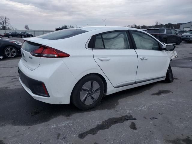 2022 Hyundai Ioniq SE