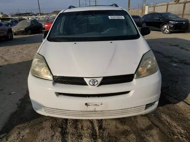 2005 Toyota Sienna CE