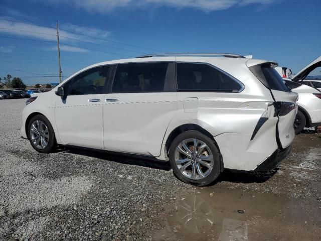 2022 Toyota Sienna Limited