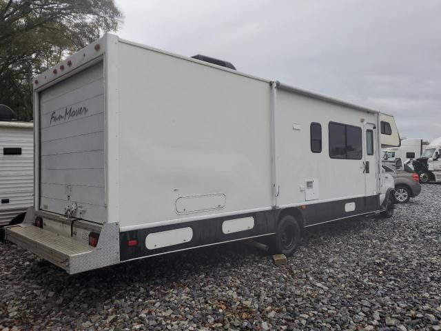 2004 Four Winds 2004 Ford Econoline E450 Super Duty Cutaway Van