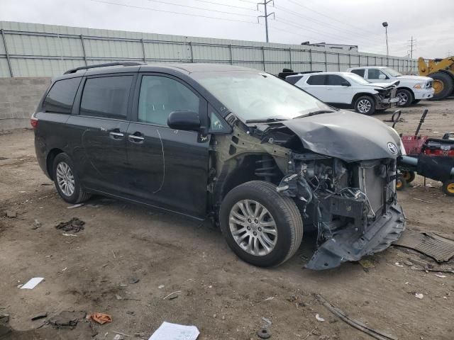 2017 Toyota Sienna XLE