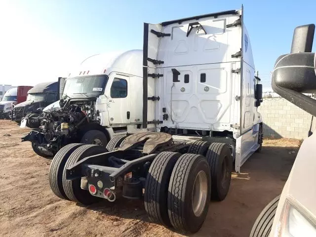 2016 Freightliner Cascadia 125