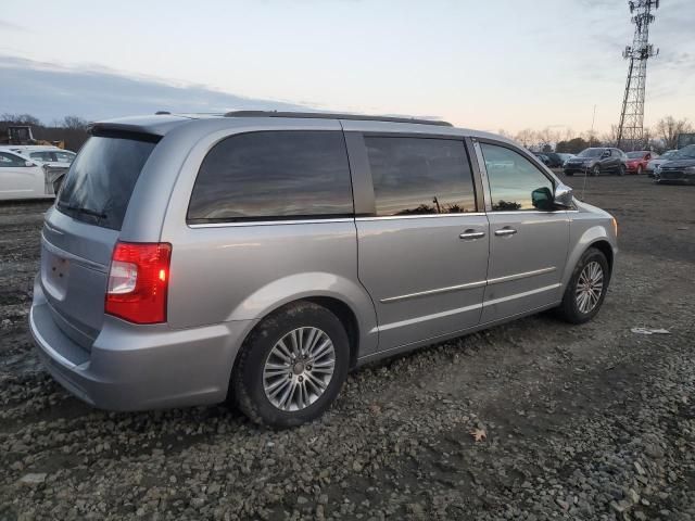 2014 Chrysler Town & Country Touring L