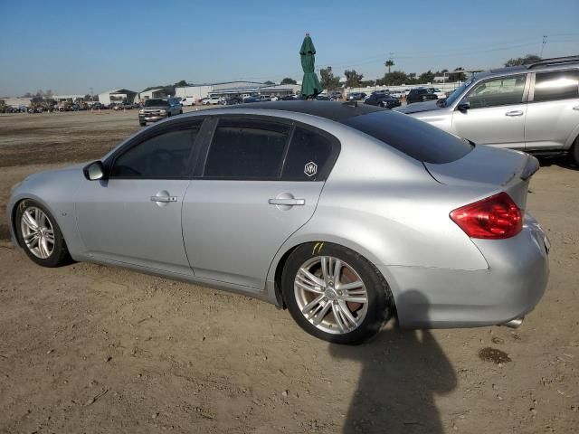 2015 Infiniti Q40