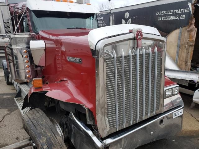 2008 Kenworth Construction W900