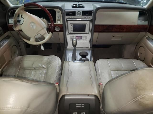 2004 Lincoln Navigator