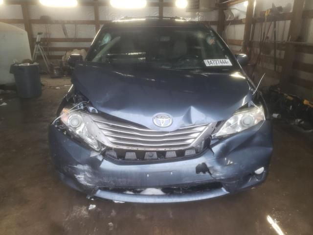 2017 Toyota Sienna XLE