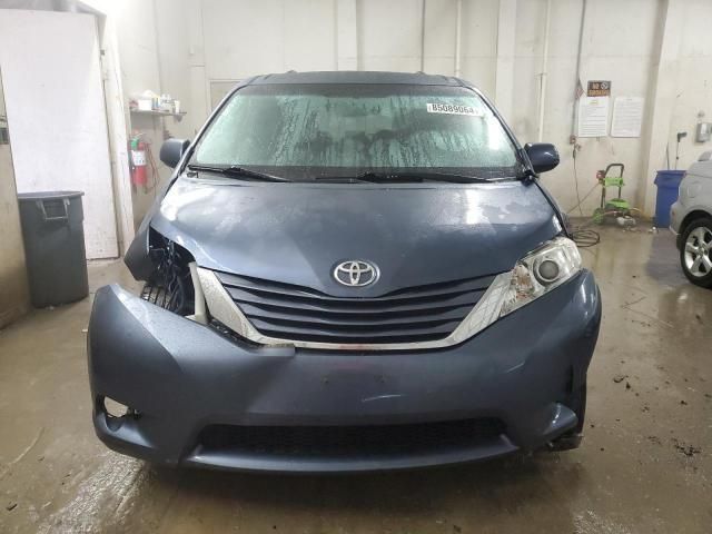 2015 Toyota Sienna LE