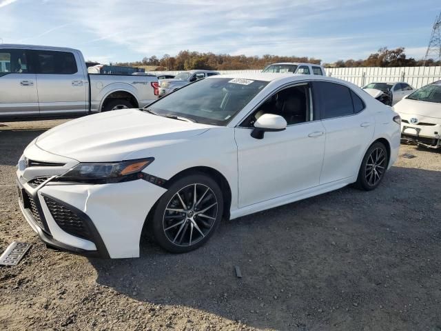 2021 Toyota Camry SE