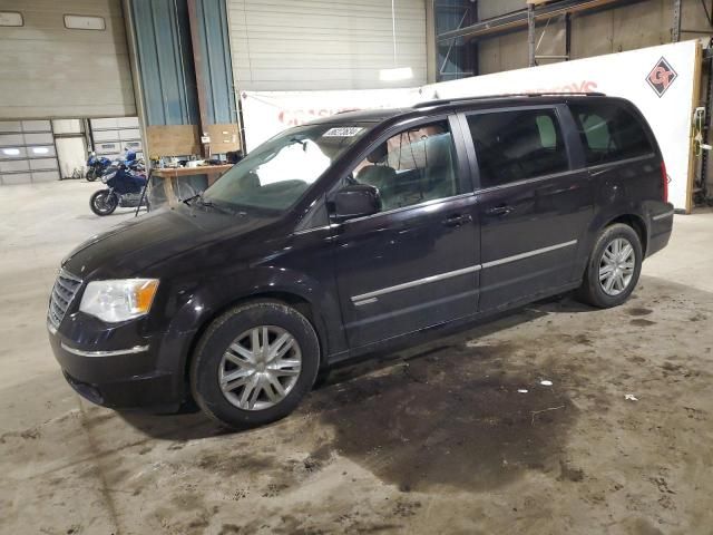 2010 Chrysler Town & Country Touring