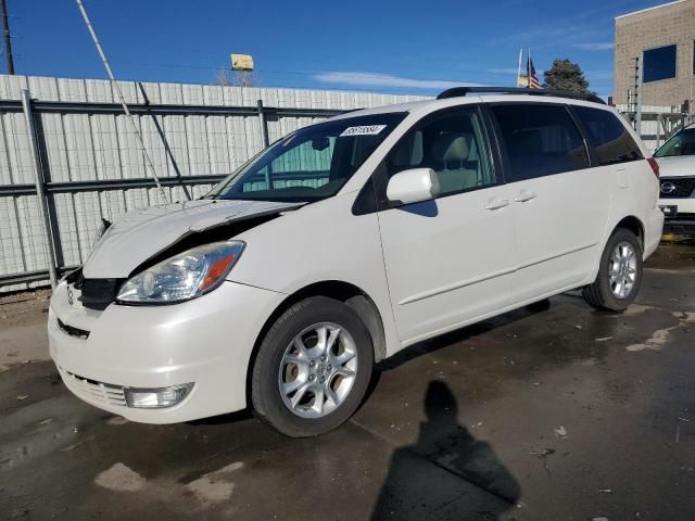 2004 Toyota Sienna XLE