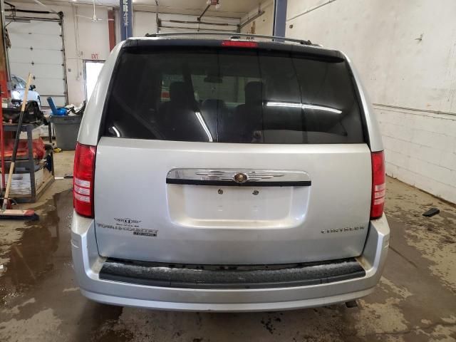 2010 Chrysler Town & Country Touring