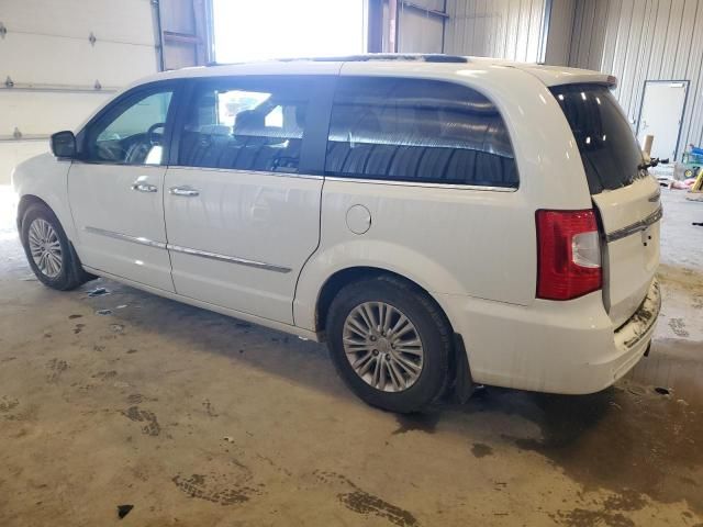 2015 Chrysler Town & Country Touring L