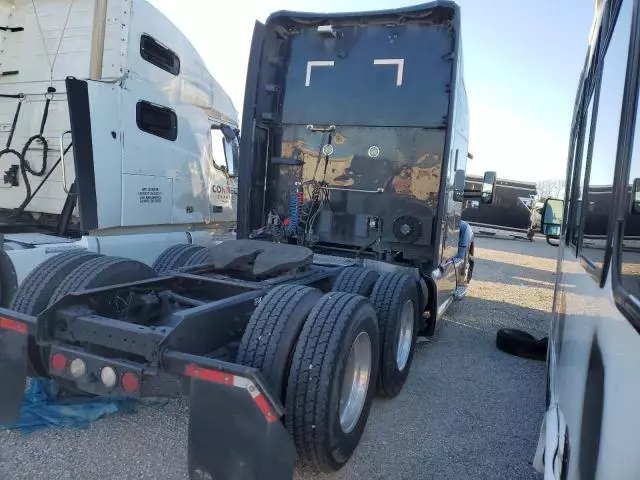 2019 Kenworth Construction T680