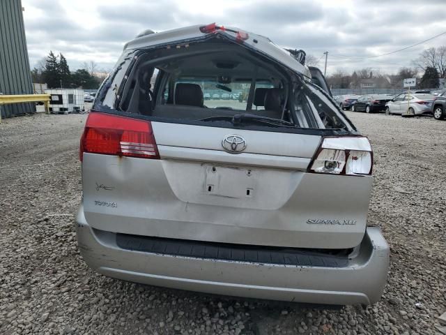 2004 Toyota Sienna XLE