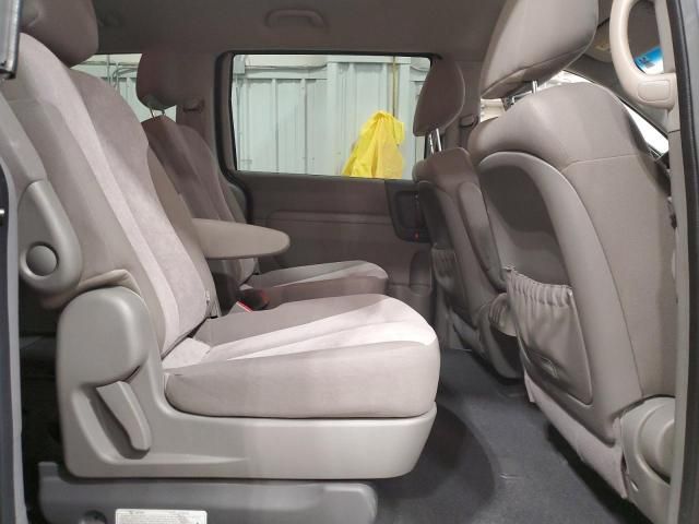 2014 KIA Sedona LX