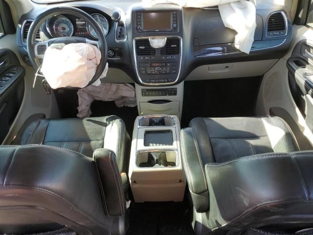 2012 Chrysler Town & Country Touring L