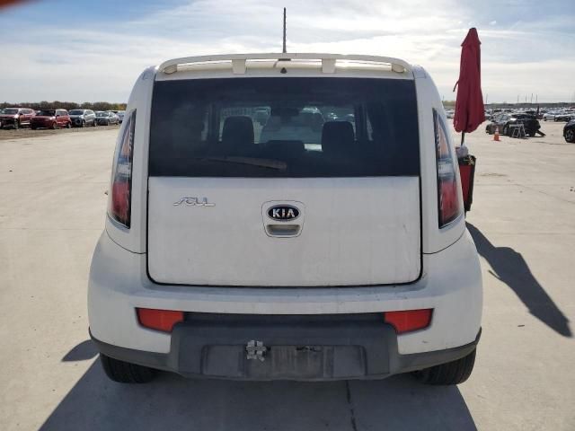 2010 KIA Soul +