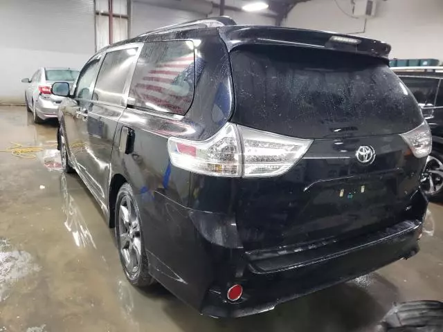 2017 Toyota Sienna SE