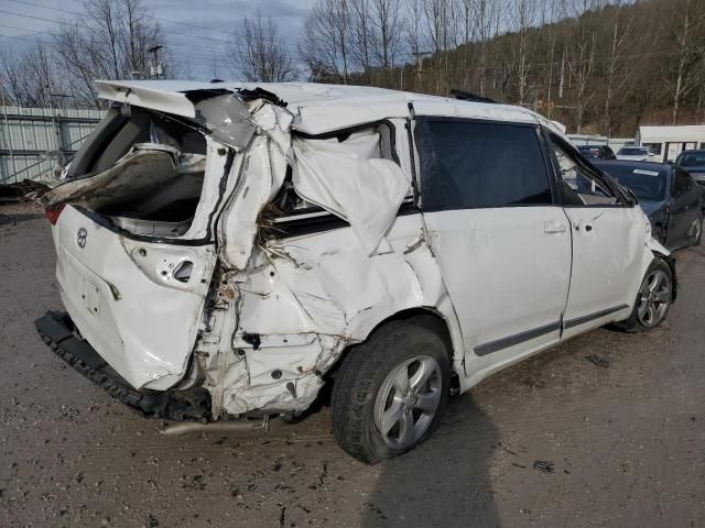 2017 Toyota Sienna LE