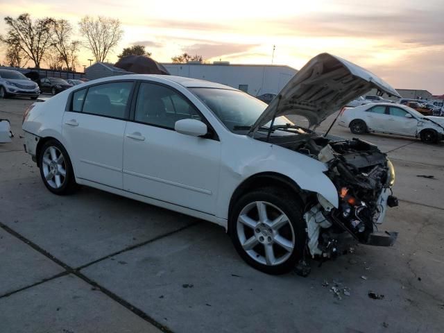 2005 Nissan Maxima SE