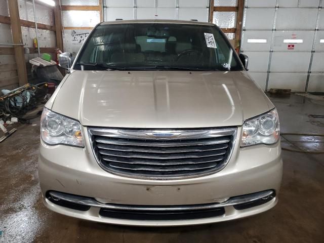 2015 Chrysler Town & Country Limited Platinum