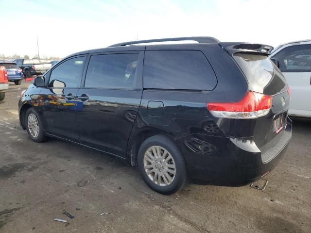 2012 Toyota Sienna XLE